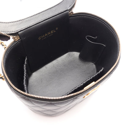 マトラッセ バニティバッグ 2WAY チェーンショルダーバッグ ラムスキン ブラック ゴールド金具 シャネル
