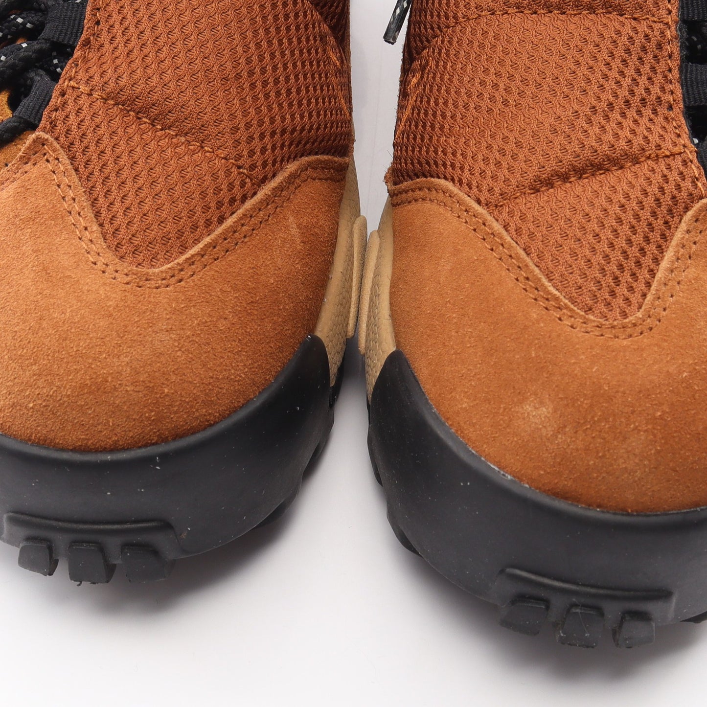 NIKE × Sacai MAGMASCAPE SP ハイカットスニーカー スエード レザー ブラウン ブラック ナイキ