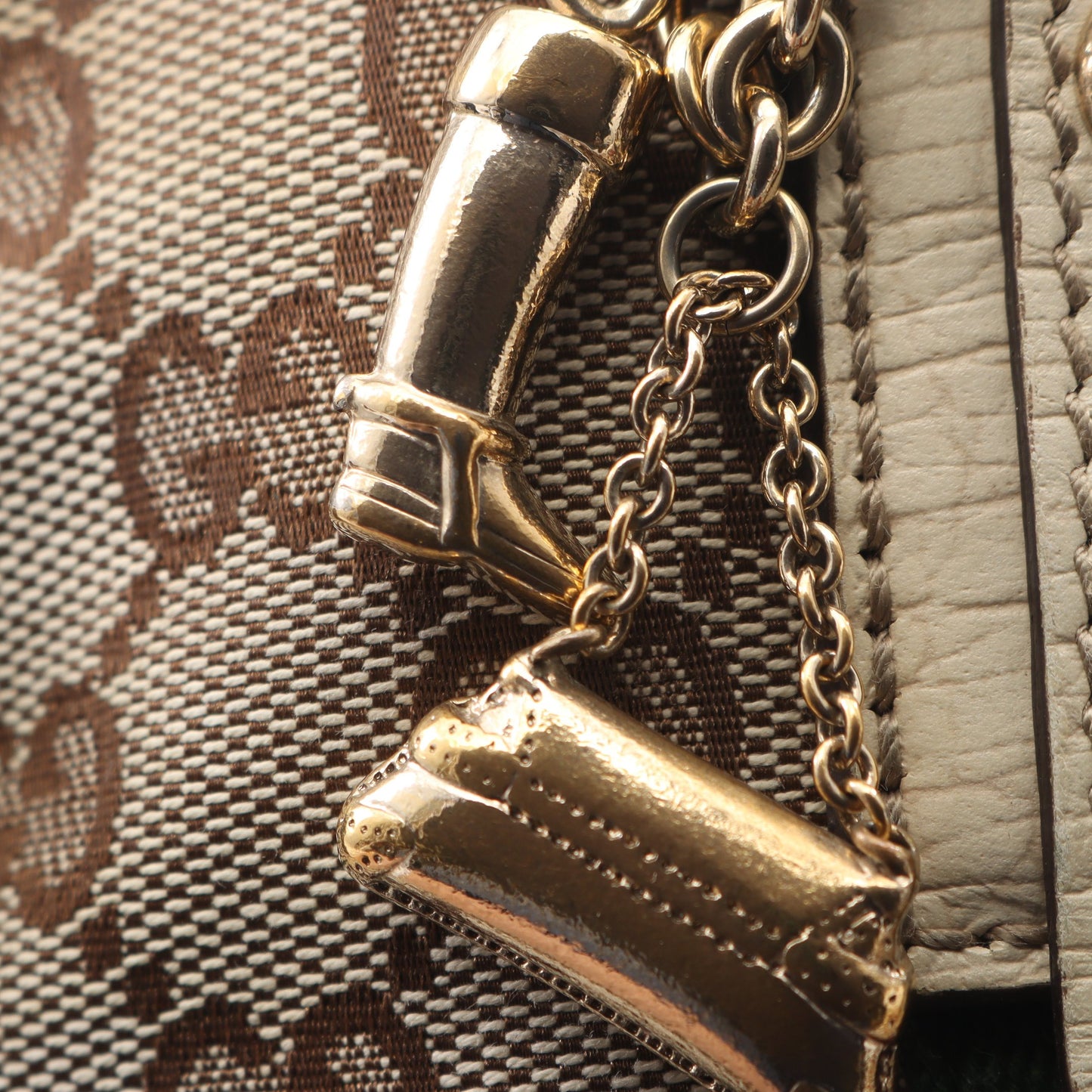 GGキャンバス シェリーライン ハンドバッグ トートバッグ キャンバス レザー ベージュ ホワイト マルチカラー グッチ バッグ GUCCI