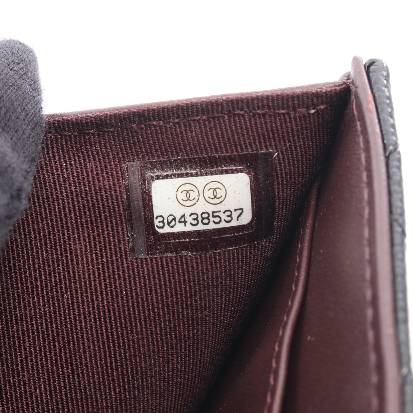 クラシック スモール フラップ ウォレット マトラッセ 三つ折り財布 キャビアスキン ブラック シルバー金具 シャネル
