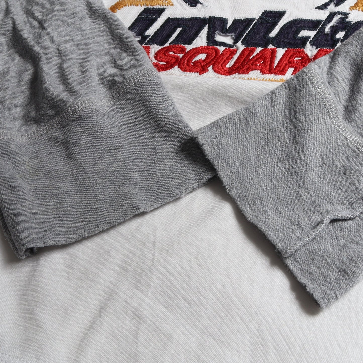 DSQUARED2 × INVICTA ロゴ ダメージ加工 長袖Tシャツ コットン ホワイト グレー ディースクエアード