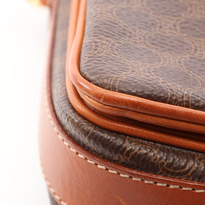 マカダム ショルダーバッグ PVC レザー ブラウン セリーヌ