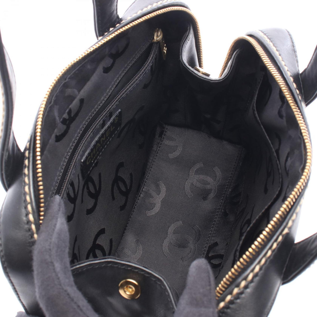 ワイルドステッチ ミニ ハンドバッグ レザー ブラック ゴールド金具 シャネル