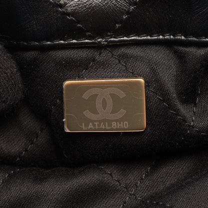 シャネル 22 ラージ バックパック リュックサック レザー ブラック ゴールド金具 シャネル