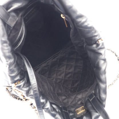 シャネル 22 ラージ バックパック リュックサック レザー ブラック ゴールド金具 シャネル