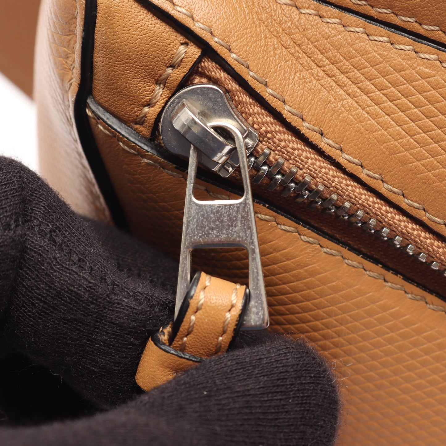 パズル バムバッグ スモール ボディバッグ ウエストバッグ レザー ベージュ ロエベ バッグ LOEWE
