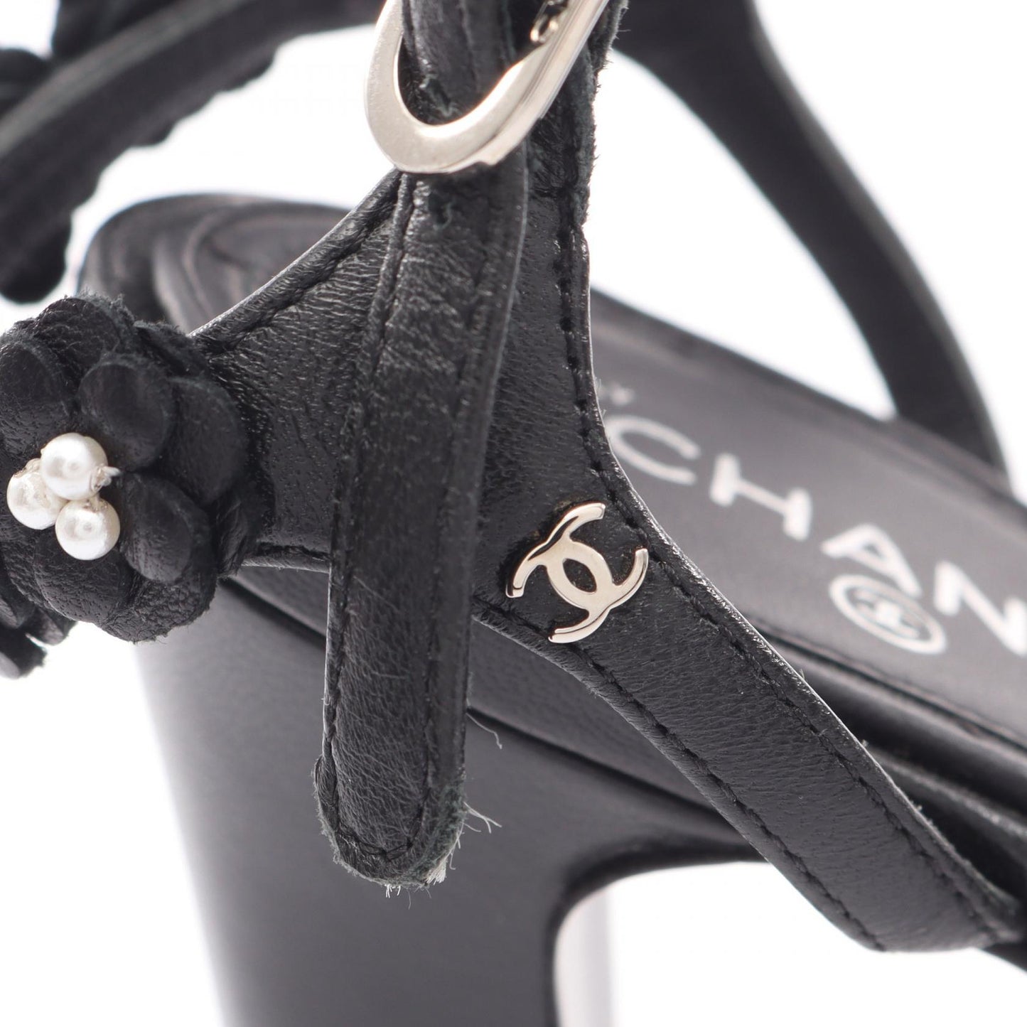 カメリア サンダル レザー ブラック シャネル シューズ CHANEL