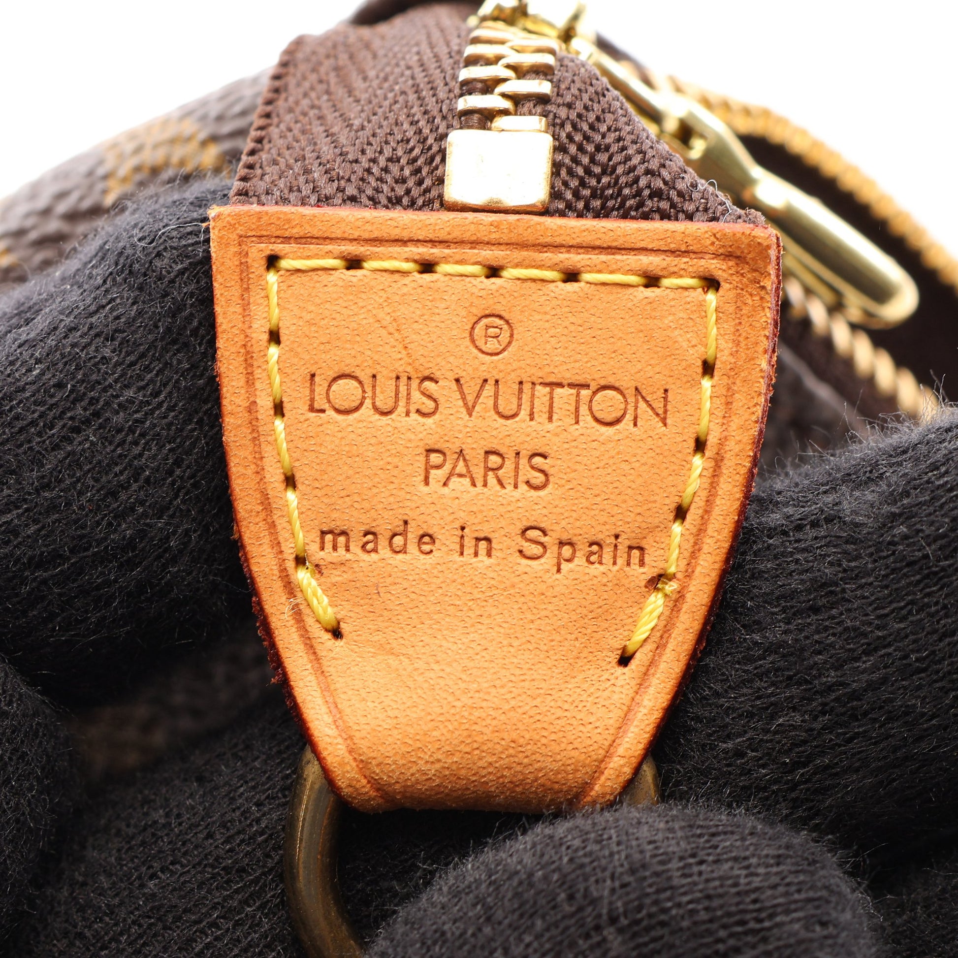 ポシェットアクセソワール モノグラム ハンドバッグ PVC レザー ブラウン ルイヴィトン バッグ LOUIS VUITTON