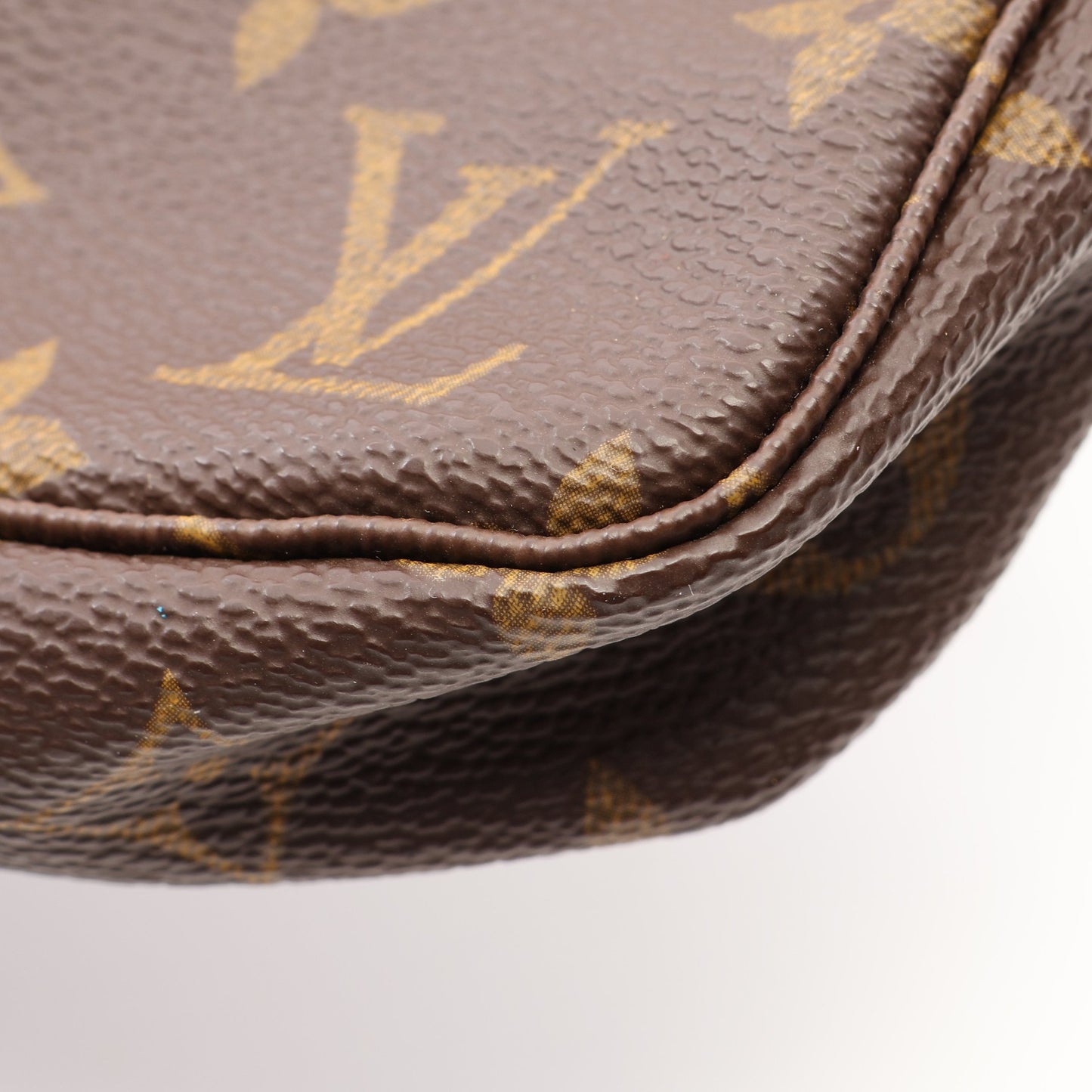 ポシェットアクセソワール モノグラム ハンドバッグ PVC レザー ブラウン ルイヴィトン バッグ LOUIS VUITTON