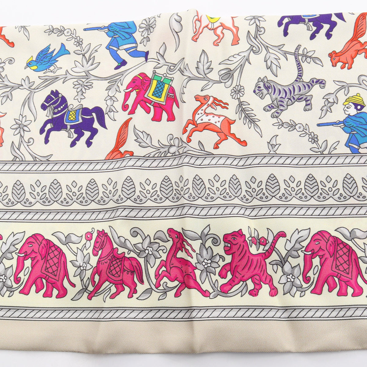 マキシツイリー CHASSE EN INDE スカーフ シルク ベージュ マルチカラー エルメス 財布・小物 HERMES