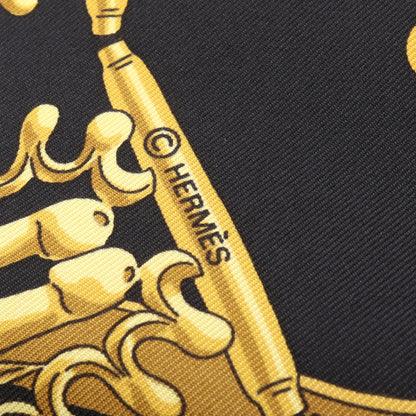 カレ90 LES CAVALIERS D'OR スカーフ シルク ブラック イエロー エルメス