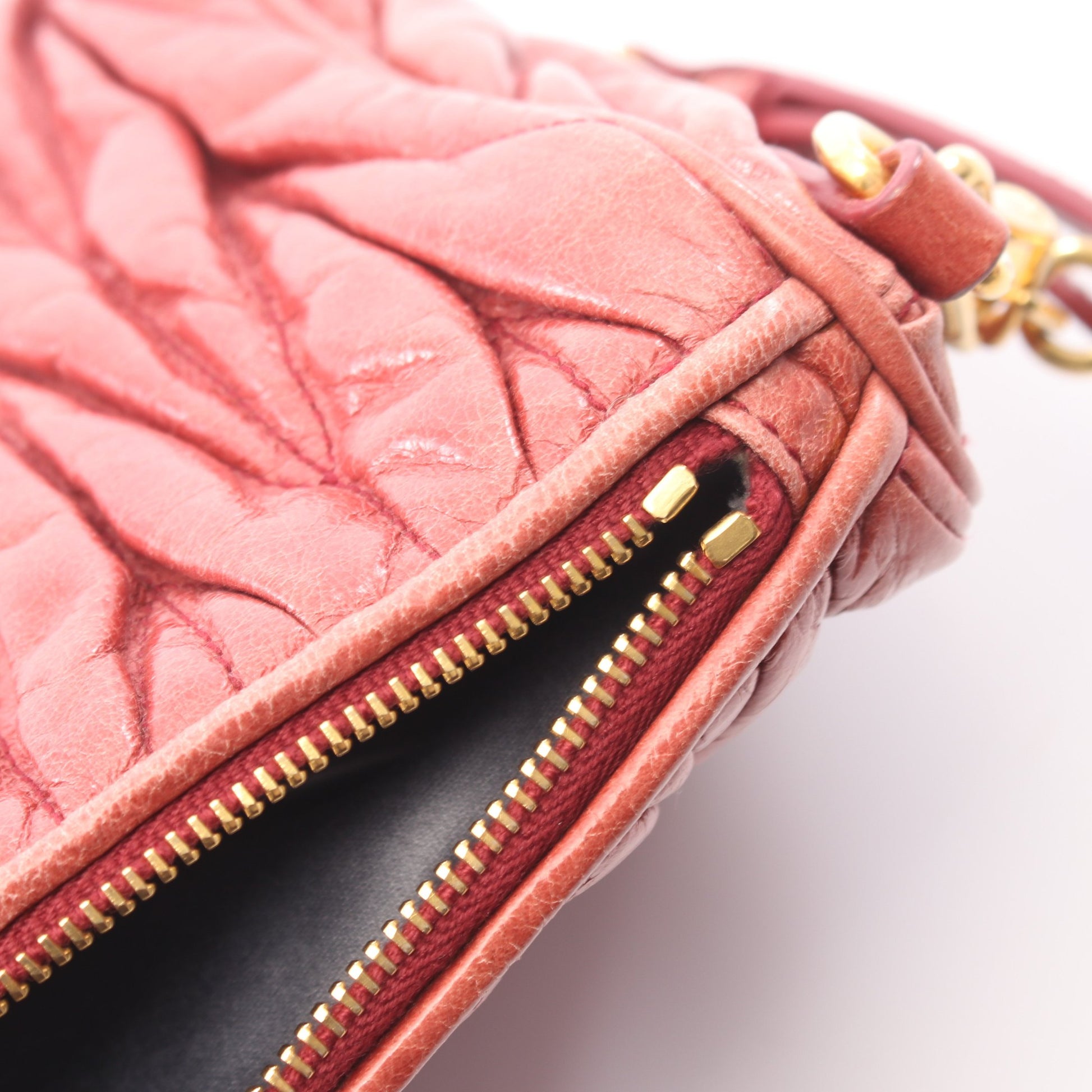 マテラッセ ショルダーバッグ レザー ピンク ミュウミュウ バッグ miu miu