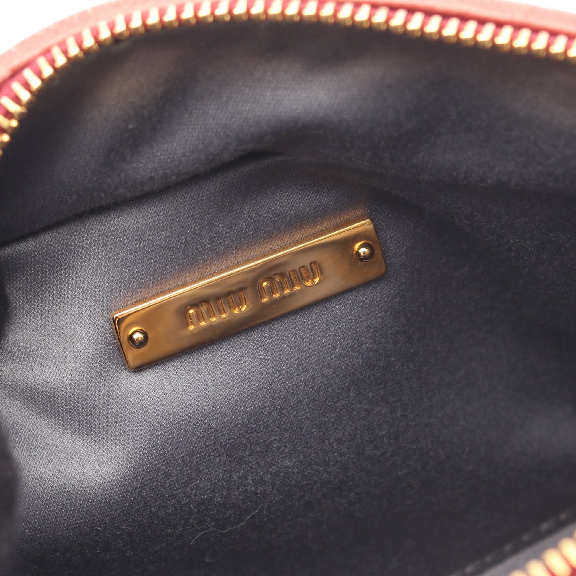 マテラッセ ショルダーバッグ レザー ピンク ミュウミュウ バッグ miu miu