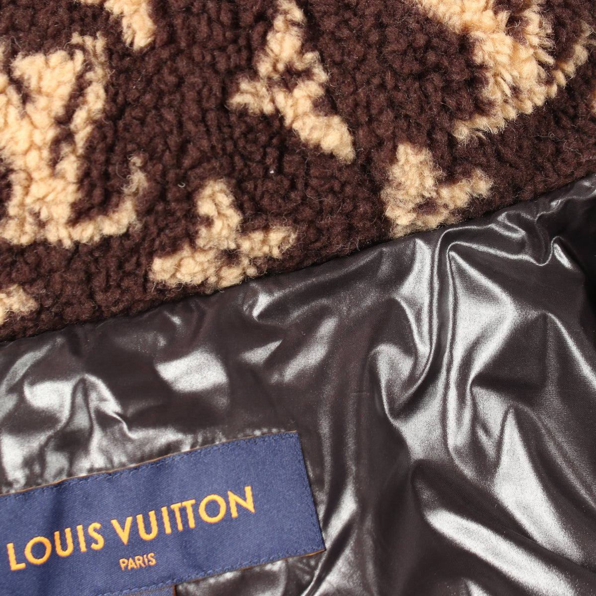 フード付き ダウンコート ナイロン ブラック ルイヴィトン アウター LOUIS VUITTON