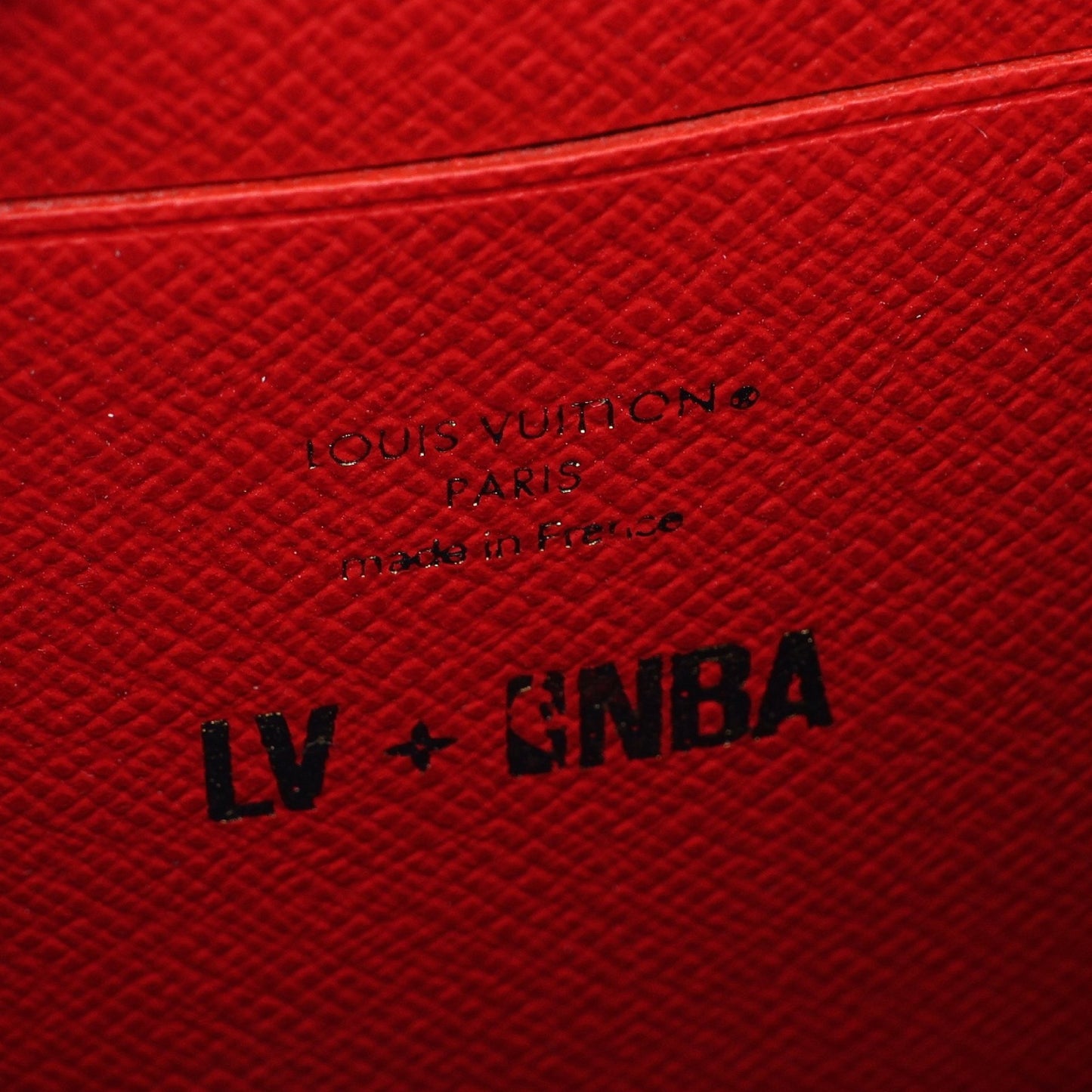 LV × NBA ソフトトランク フォーンボックス モノグラム ボディバッグ PVC レザー ファブリック ブラウン ホワイト ルイヴィトン
