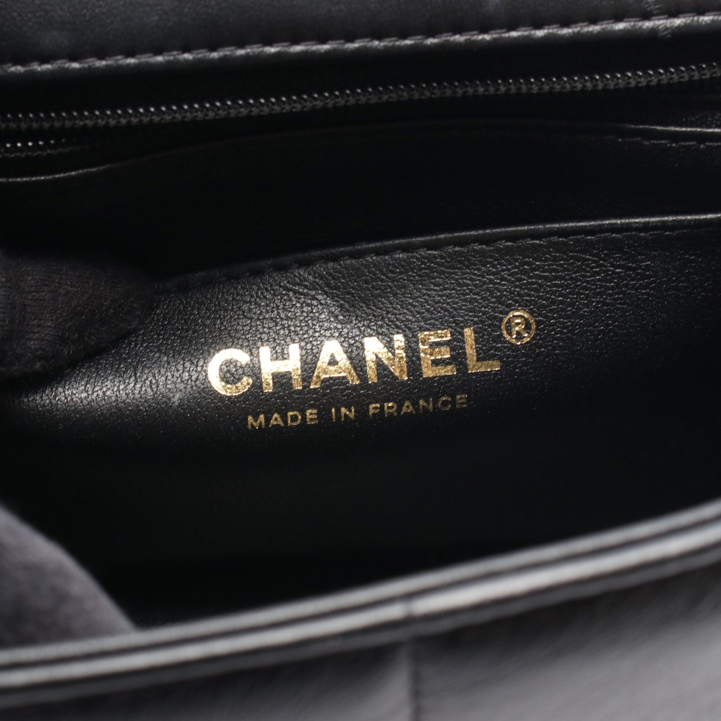 チョコバー ミニフラップ チェーンショルダーバッグ レザー ブラック ゴールド金具 シャネル
