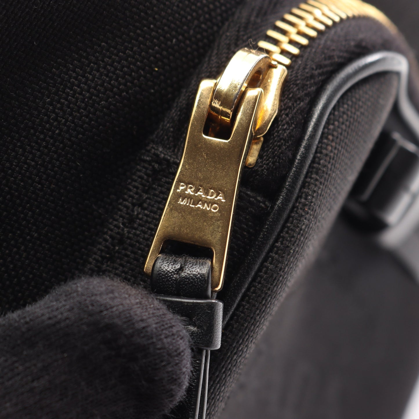 LOGO JACQUARD ロゴジャガード リボン ドローストリング 2WAY ハンドバッグ キャンバス レザー ブラック プラダ