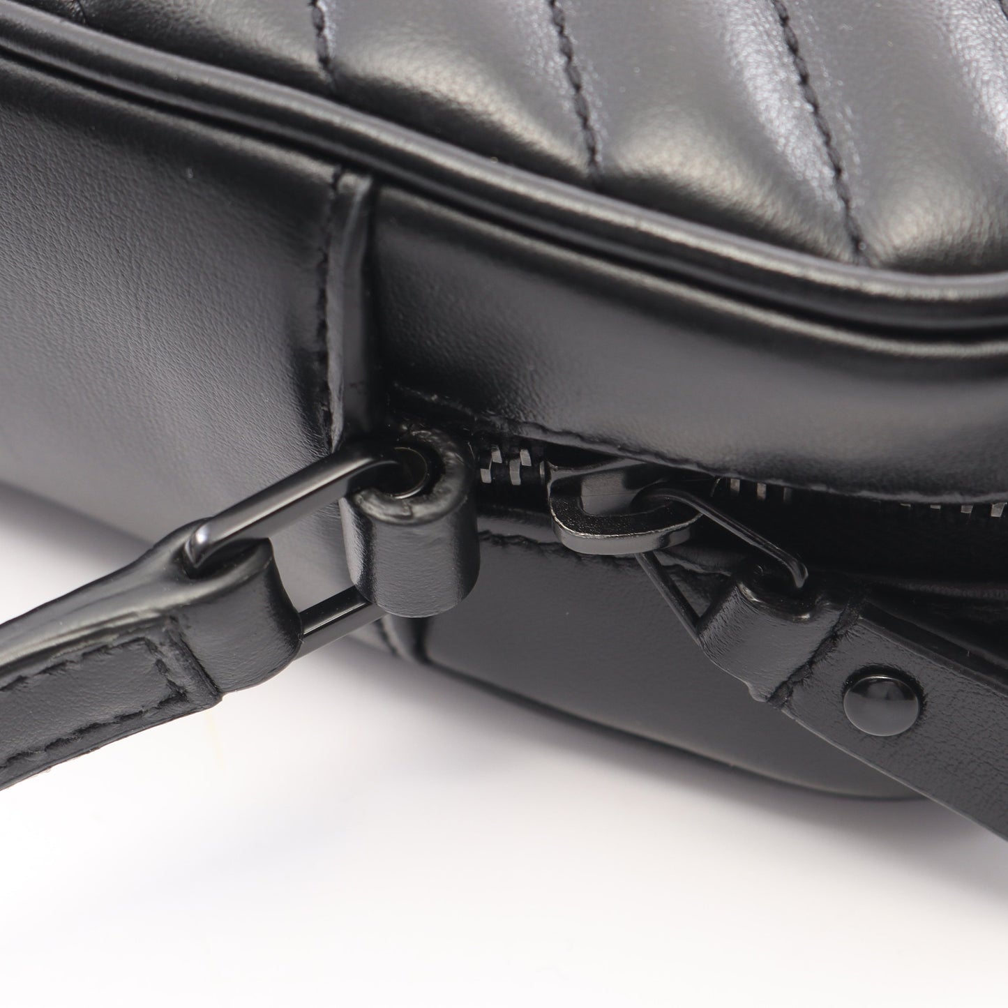 LOU CAMERA BAG ルー カメラバッグ ショルダーバッグ レザー ブラック サンローランパリ