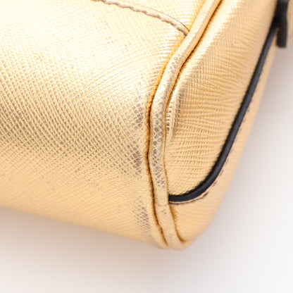 SAFFIANO TRAVEL ショルダーバッグ サフィアーノレザー ゴールド プラダ