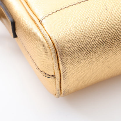 SAFFIANO TRAVEL ショルダーバッグ サフィアーノレザー ゴールド プラダ