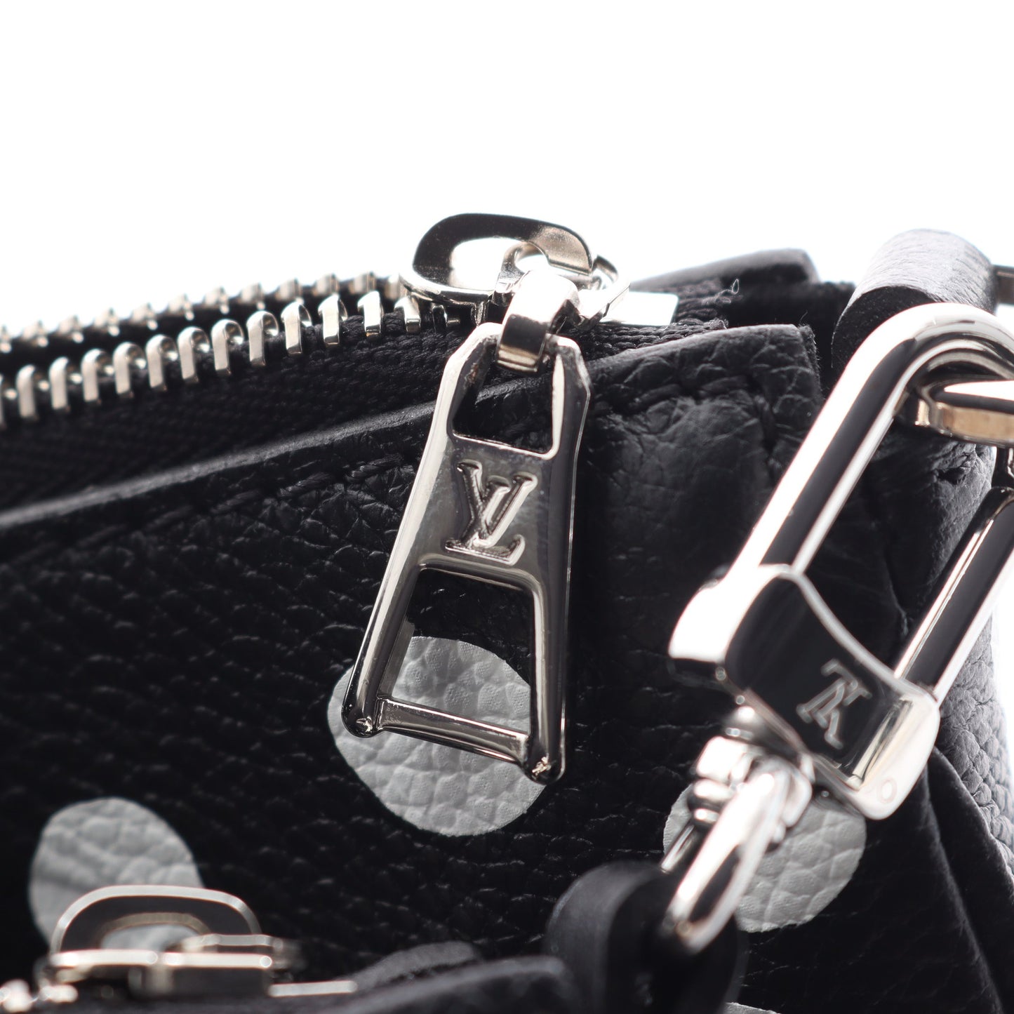 LV × YK ミュルティ ポシェット アクセソワール モノグラムインフィニティドット ノワール 草間彌生 ショルダーバッグ レザー ブラック ホワイト ルイヴィトン