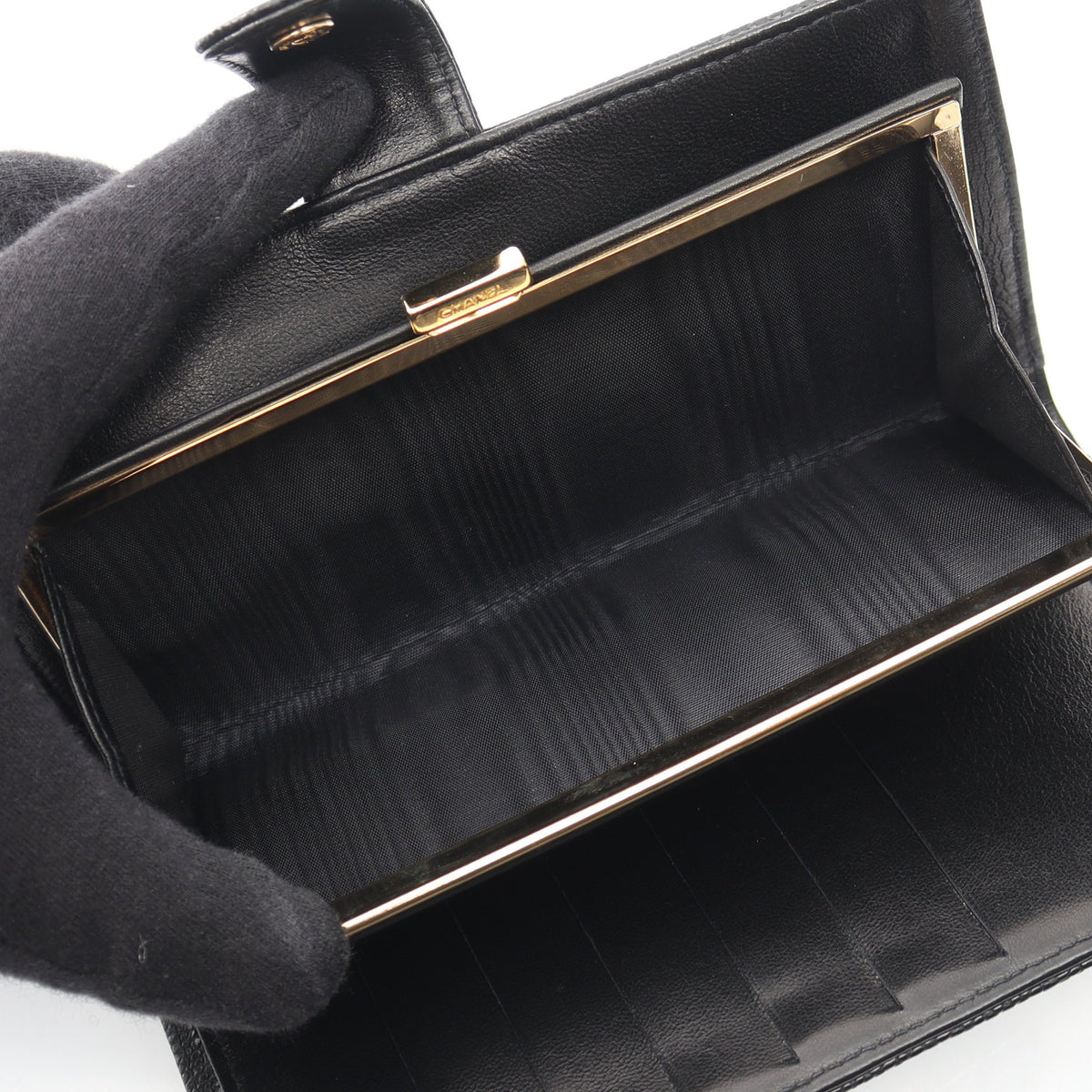 ココマーク 二つ折り長財布 キャビアスキン ブラック ゴールド金具 シャネル 財布・小物 CHANEL