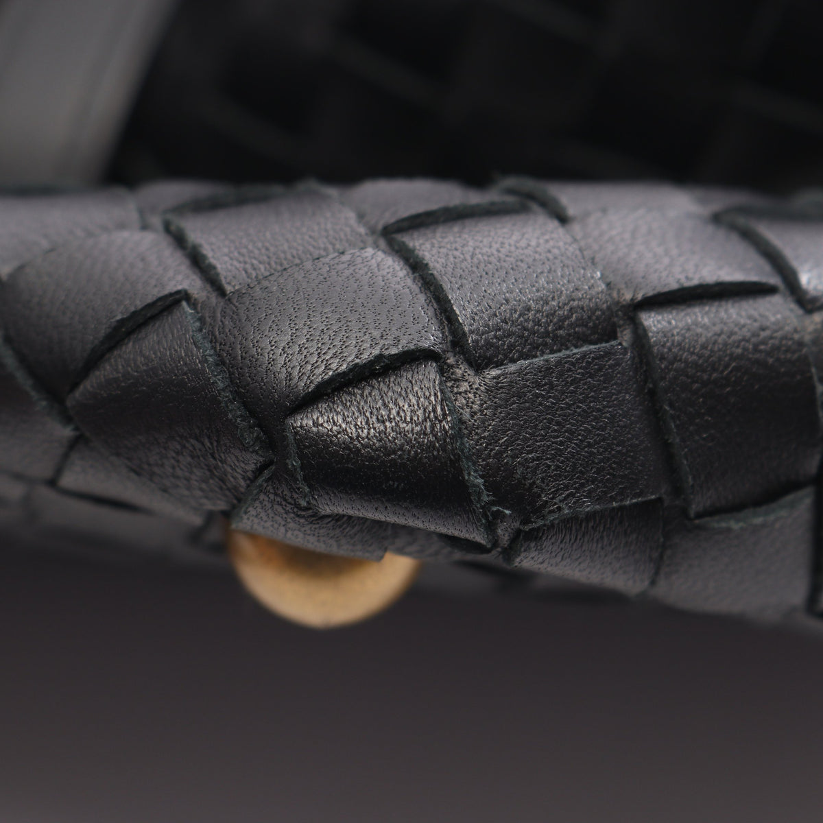 イントレチャート ハンドバッグ ミニボストンバッグ レザー ブラック ボッテガヴェネタ バッグ BOTTEGA VENETA