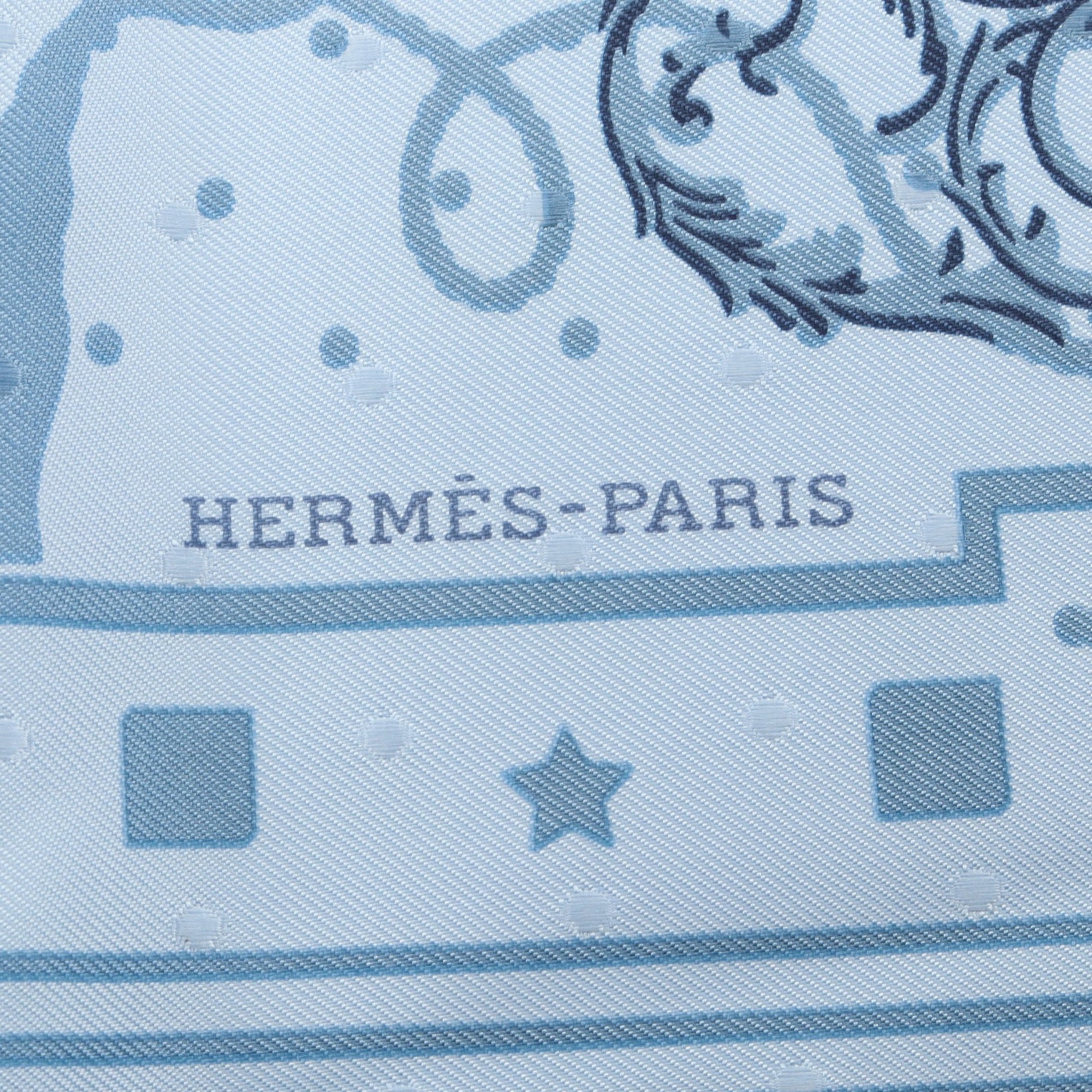 カレ55 Les Cles bandana スカーフ シルク ライトブルー マルチカラー エルメス 財布・小物 HERMES