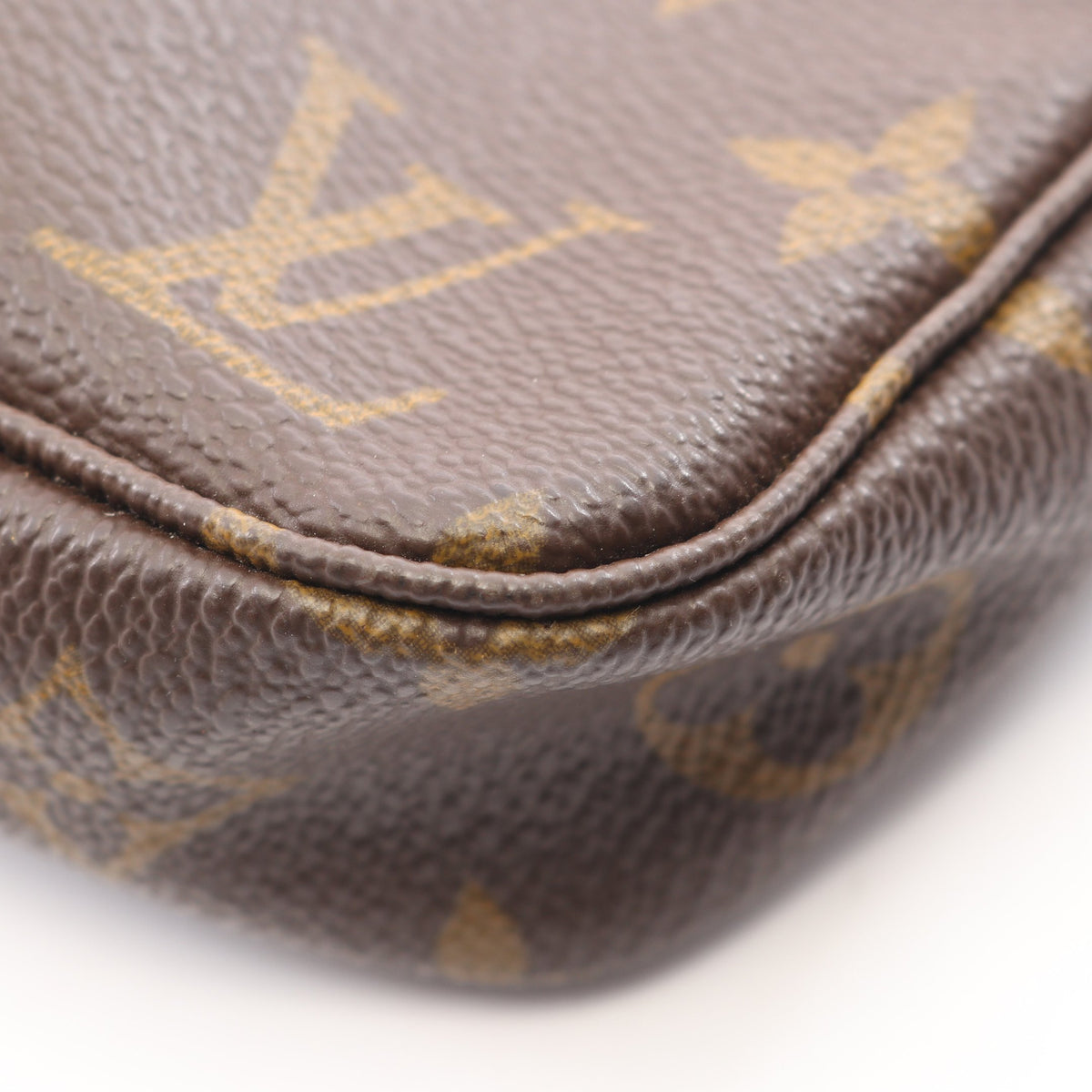 ポシェットアクセソワール モノグラム ハンドバッグ PVC レザー ブラウン ルイヴィトン バッグ LOUIS VUITTON