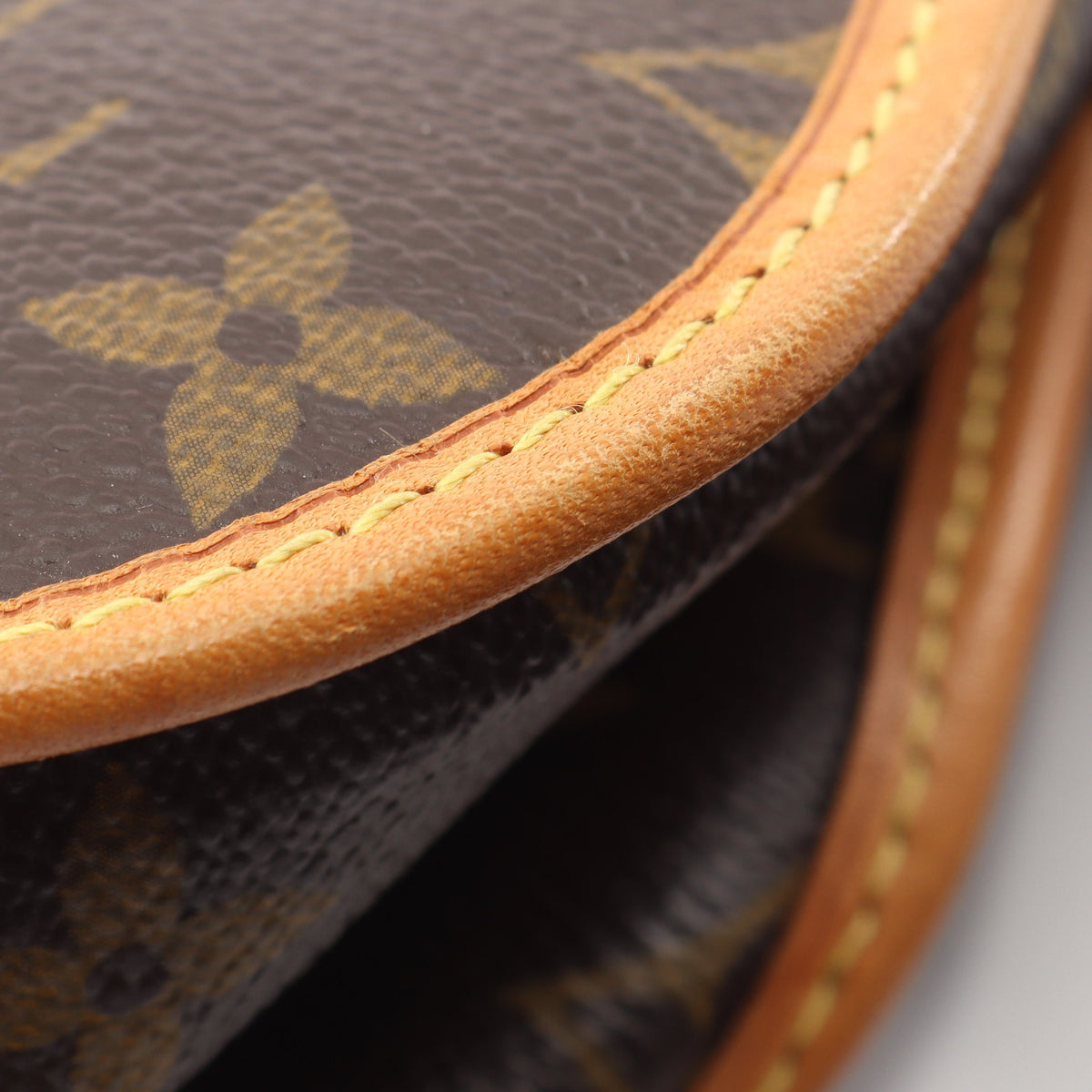 メッセンジャーPM ボスフォール モノグラム ショルダーバッグ PVC レザー ブラウン ルイヴィトン バッグ LOUIS VUITTON
