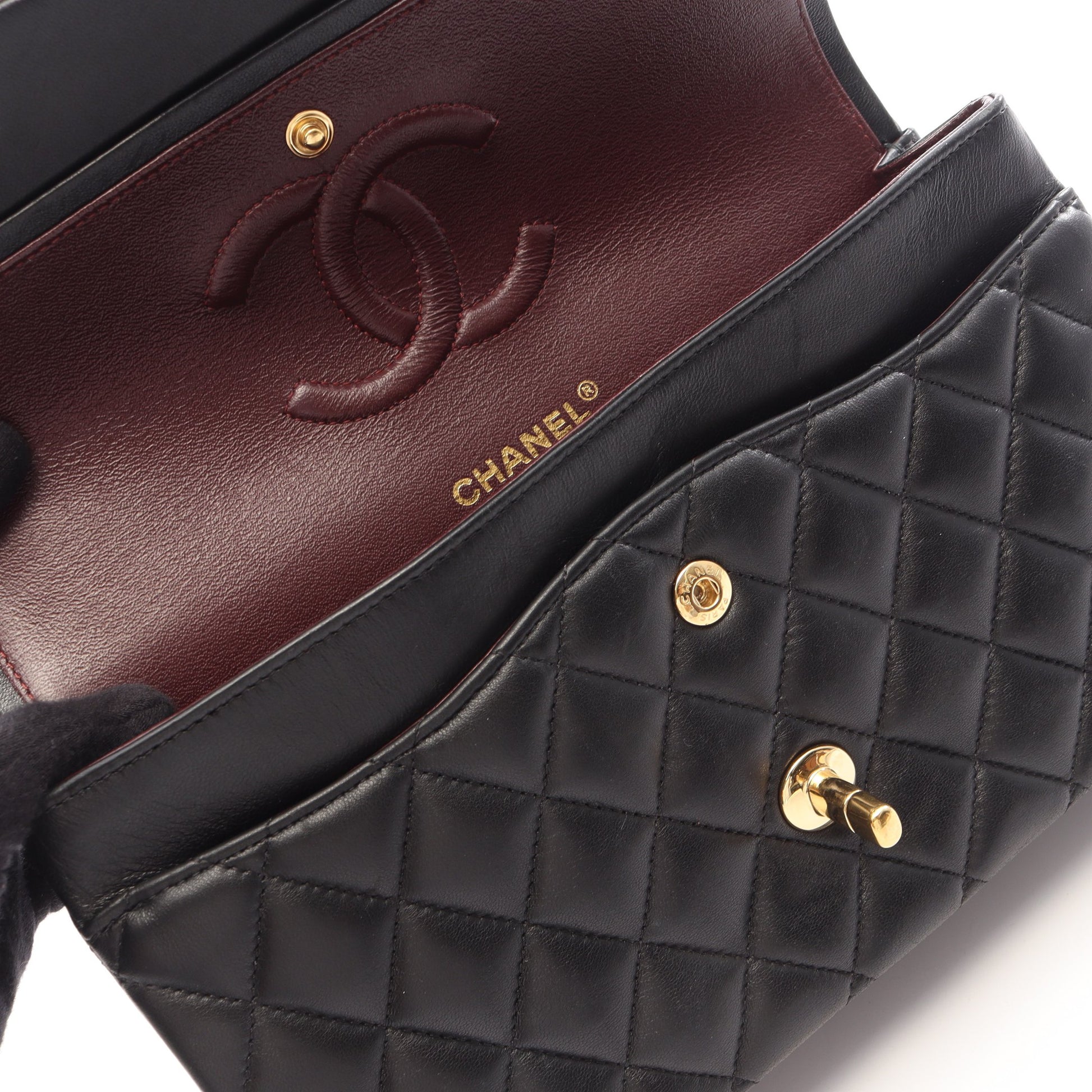 マトラッセ Wフラップ Wチェーンショルダーバッグ ラムスキン ブラック ゴールド金具 シャネル バッグ CHANEL