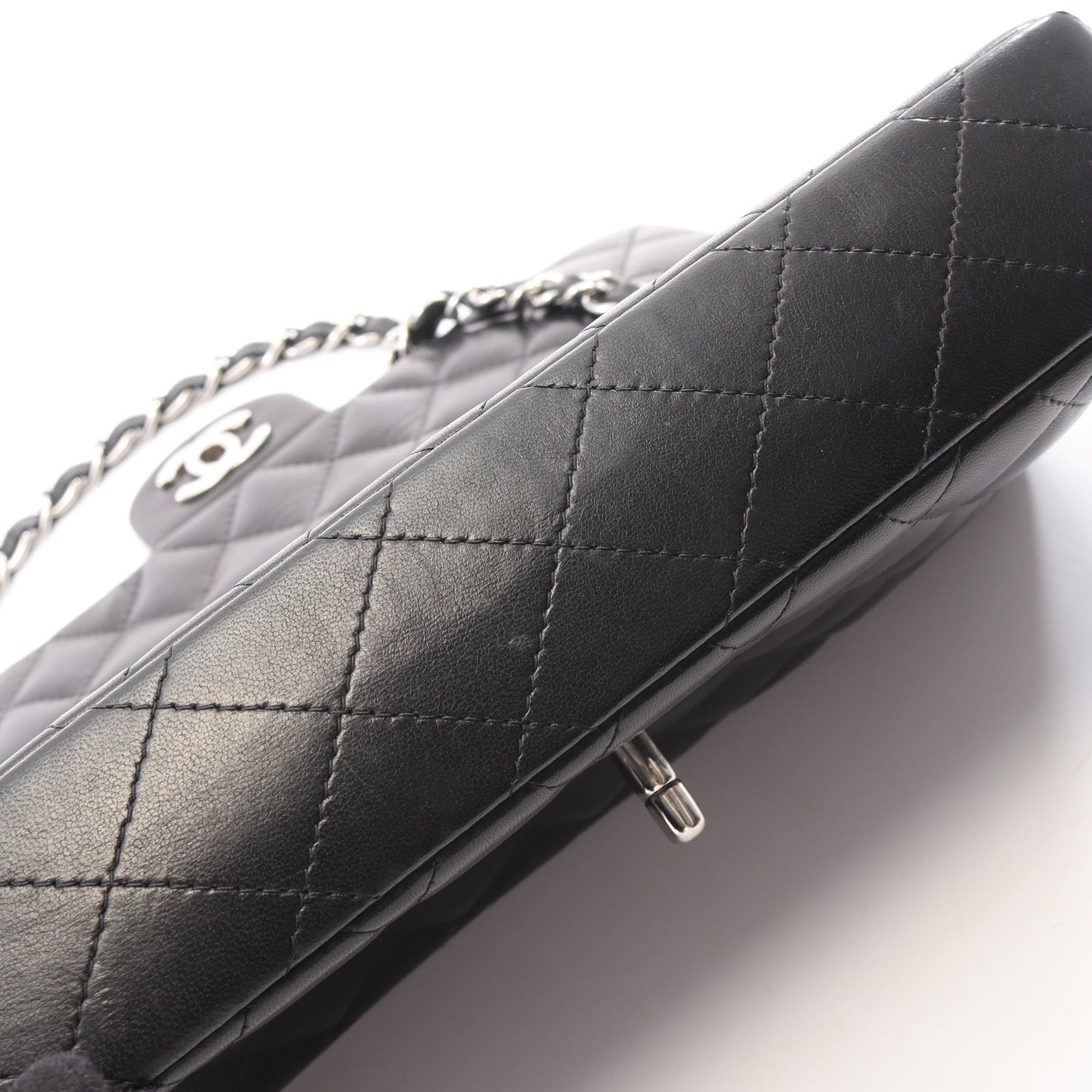 マトラッセ イーストウエスト チェーンショルダーバッグ ラムスキン ブラック シルバー金具 シャネル バッグ CHANEL
