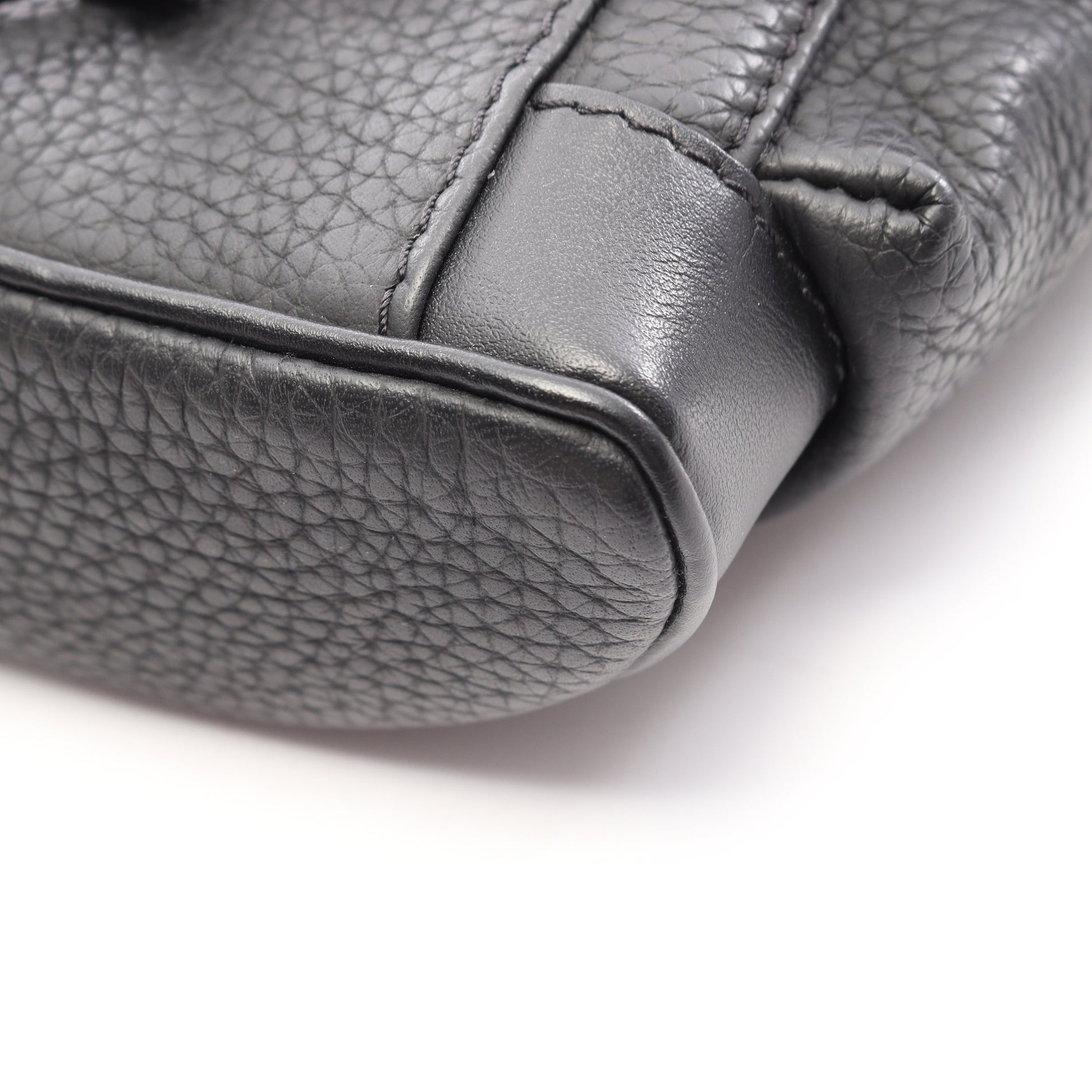 クリストファーXS ボディバッグ レザー ブラック ルイヴィトン バッグ LOUIS VUITTON