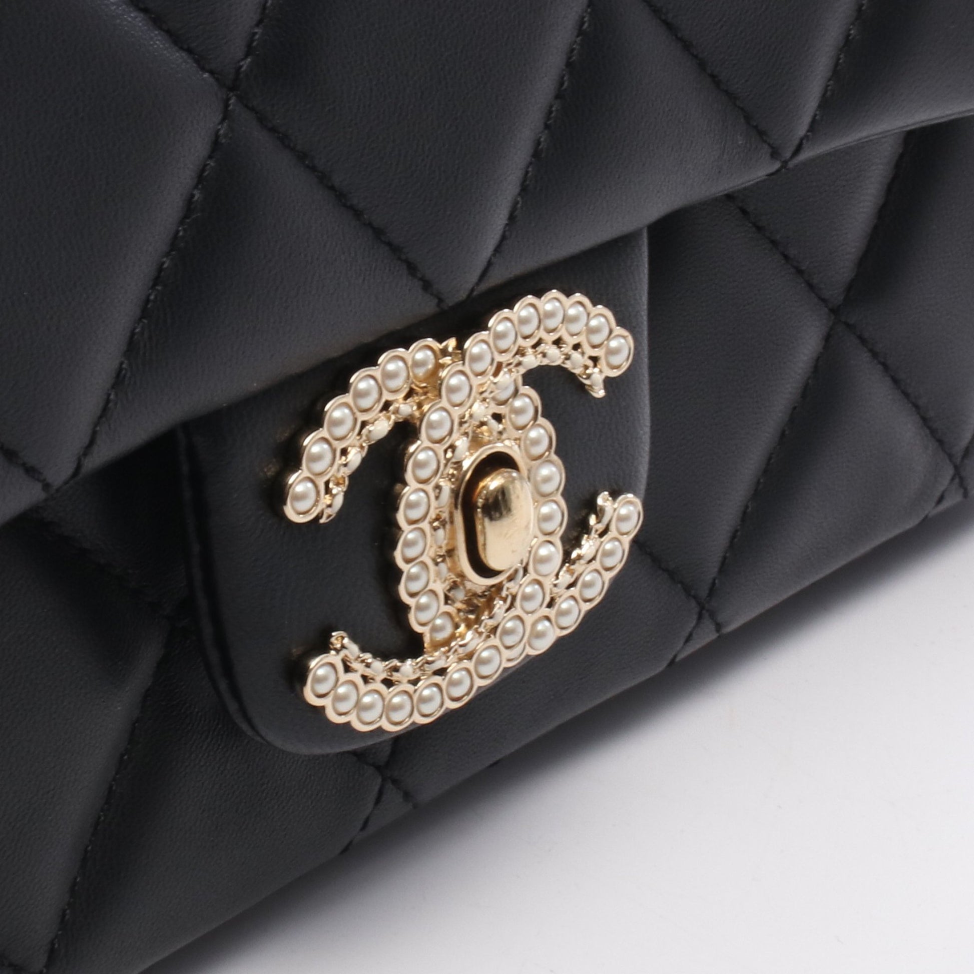 マトラッセ クラッチ チェーンショルダーバッグ ラムスキン ブラック ゴールド金具 シャネル バッグ CHANEL
