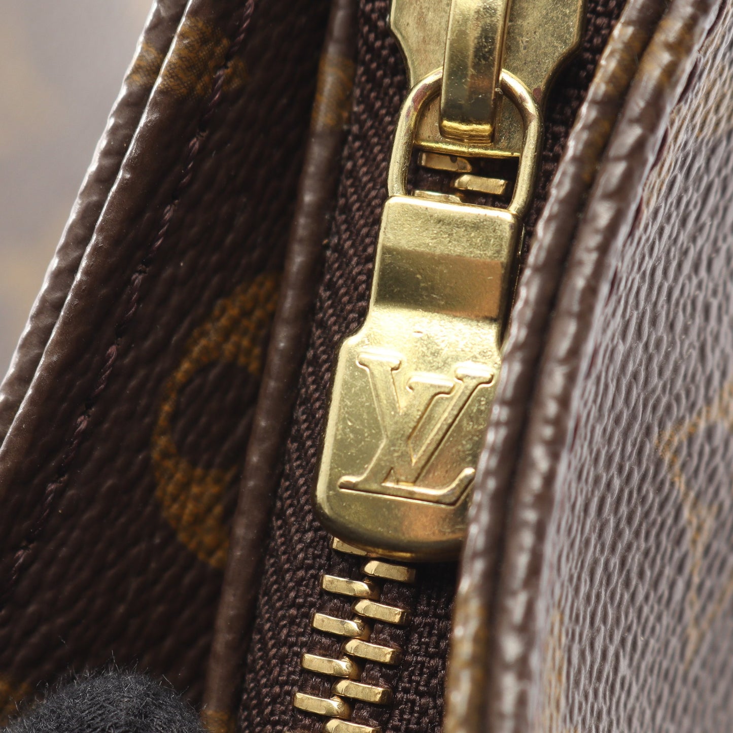 ルーピングGM モノグラム ショルダーバッグ PVC レザー ブラウン ルイヴィトン バッグ LOUIS VUITTON