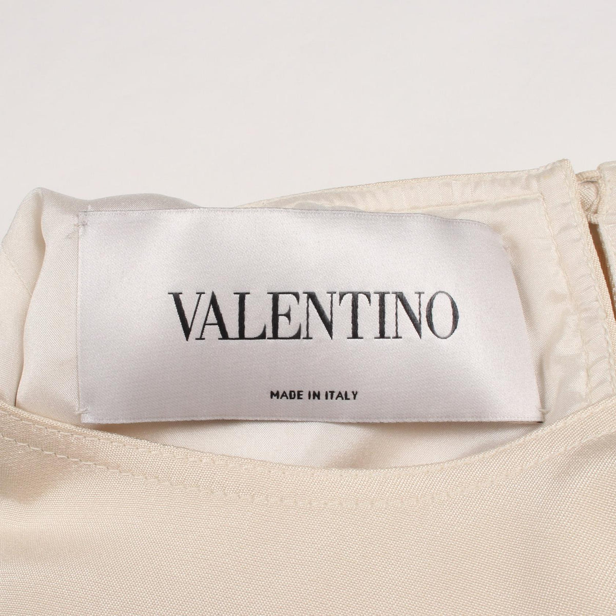 ティアード 長袖 ワンピース シルク アイボリー ヴァレンティノ ワンピース VALENTINO