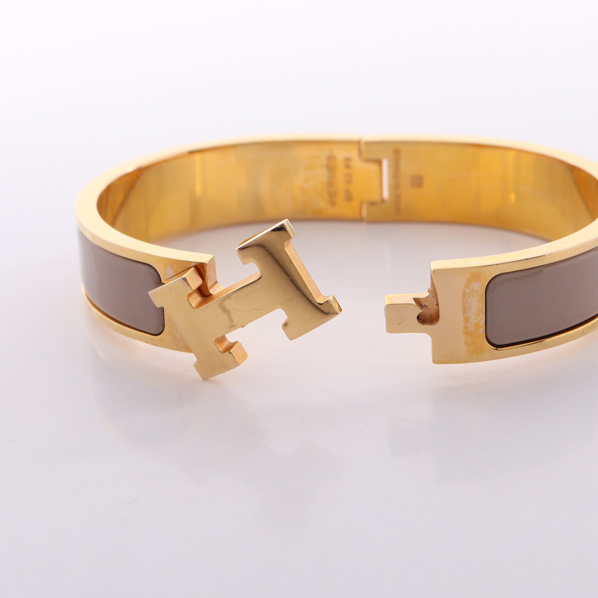 クリッククラックPM バングル GP エナメル ゴールド グレーベージュ エルメス アクセサリー HERMES