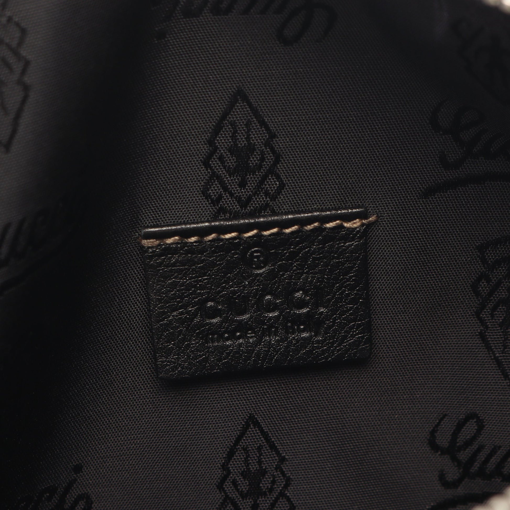 クレスト ショルダーバッグ レザー ブラック グッチ バッグ GUCCI
