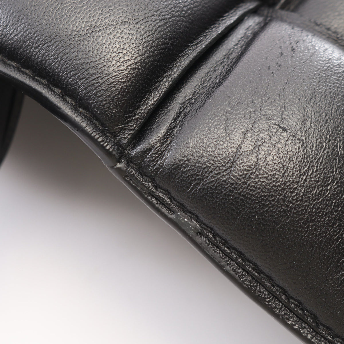パデッド カセット ショルダーバッグ レザー ブラック ボッテガヴェネタ バッグ BOTTEGA VENETA