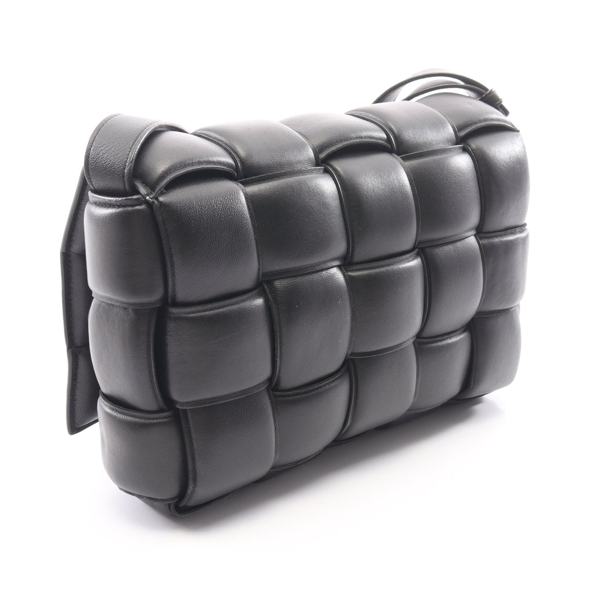 パデッド カセット ショルダーバッグ レザー ブラック ボッテガヴェネタ バッグ BOTTEGA VENETA