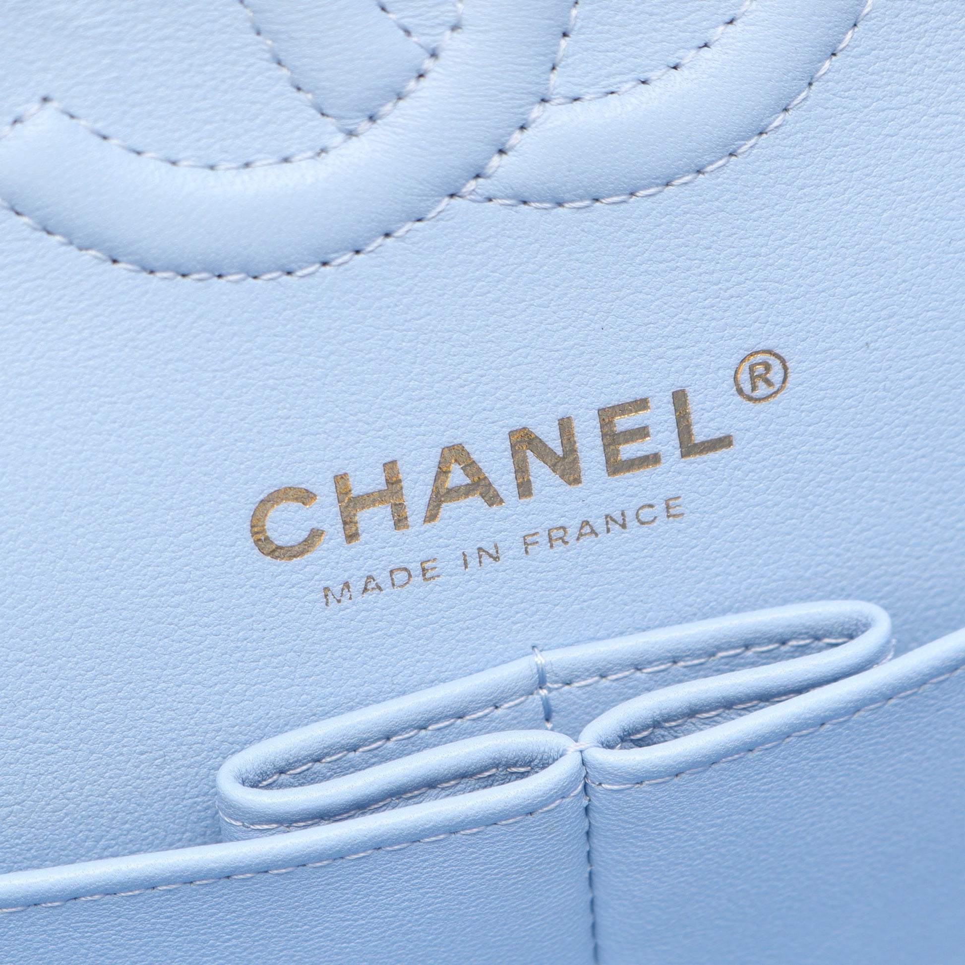 マトラッセ Wフラップ Wチェーンショルダーバッグ キャビアスキン ライトブルー ゴールド金具 シャネル バッグ CHANEL