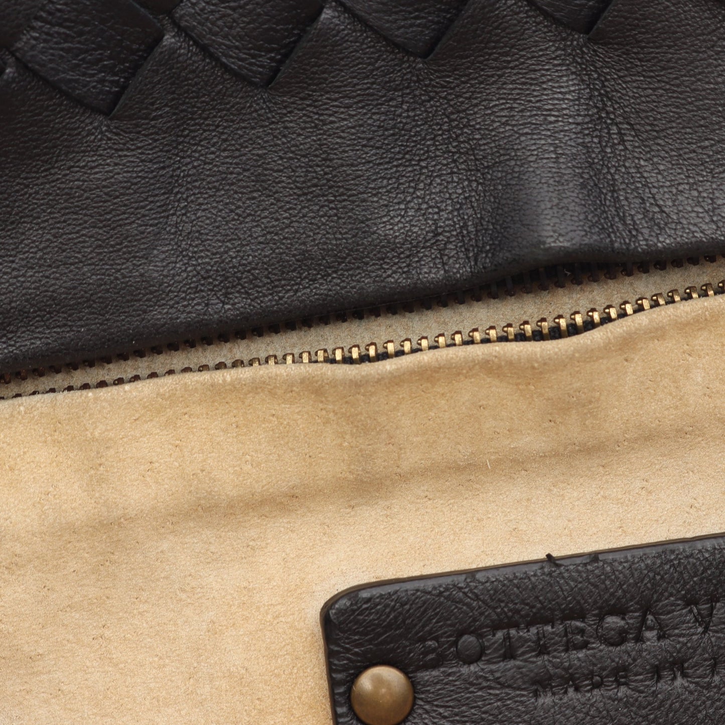 イントレチャート ハンドバッグ レザー ブラック ボッテガヴェネタ