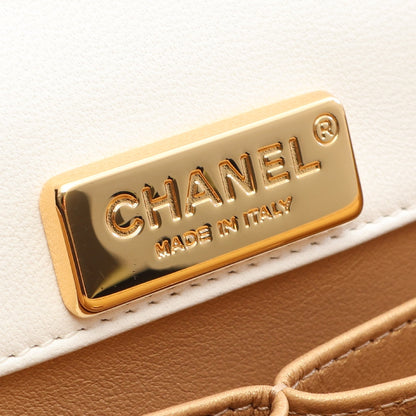 マトラッセ トップハンドル チェーンショルダーバッグ ラムスキン ホワイト ゴールド金具 シャネル バッグ CHANEL