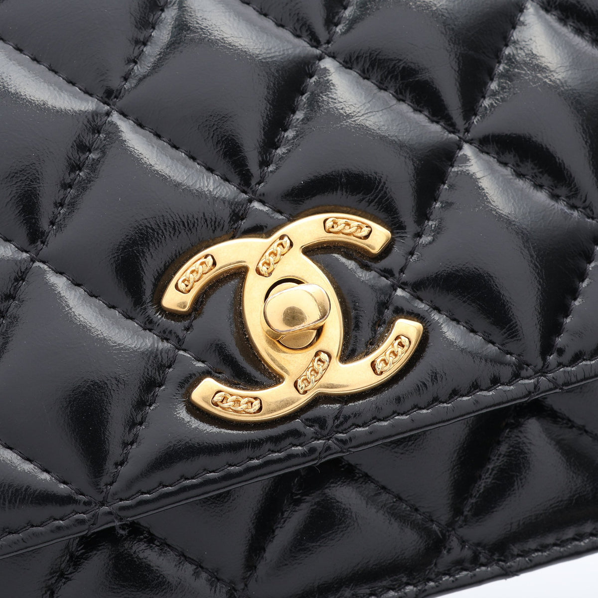 マトラッセ ショルダーウォレット レザー ブラック ゴールド金具 シャネル バッグ CHANEL
