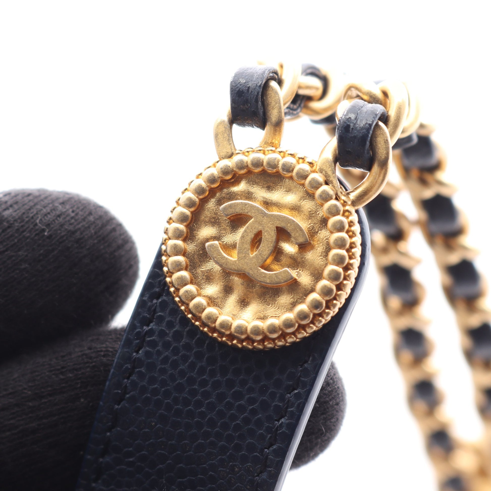 マトラッセ チェーンショルダーバッグ キャビアスキン ネイビー ゴールド金具 シャネル バッグ CHANEL