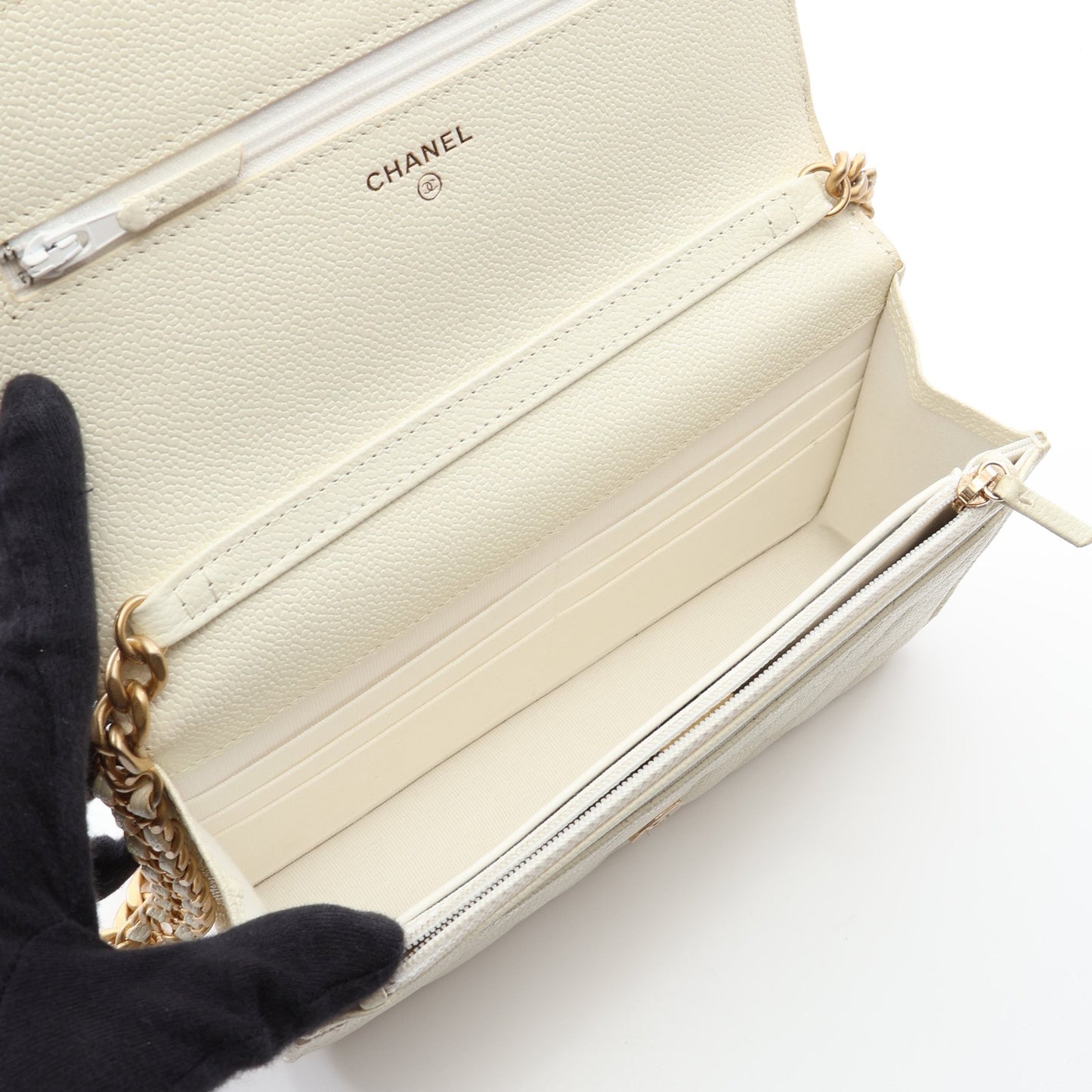 マトラッセ ショルダーウォレット キャビアスキン アイボリー ゴールド金具 シャネル バッグ CHANEL