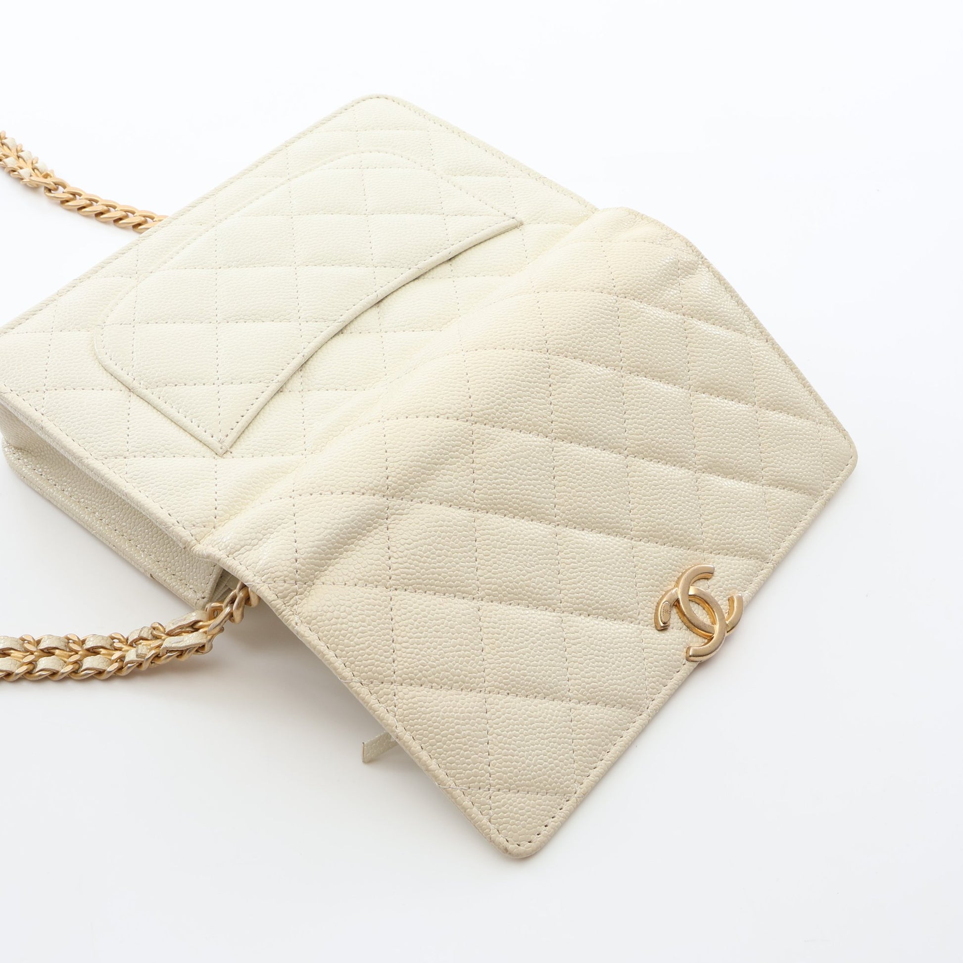 マトラッセ ショルダーウォレット キャビアスキン アイボリー ゴールド金具 シャネル バッグ CHANEL