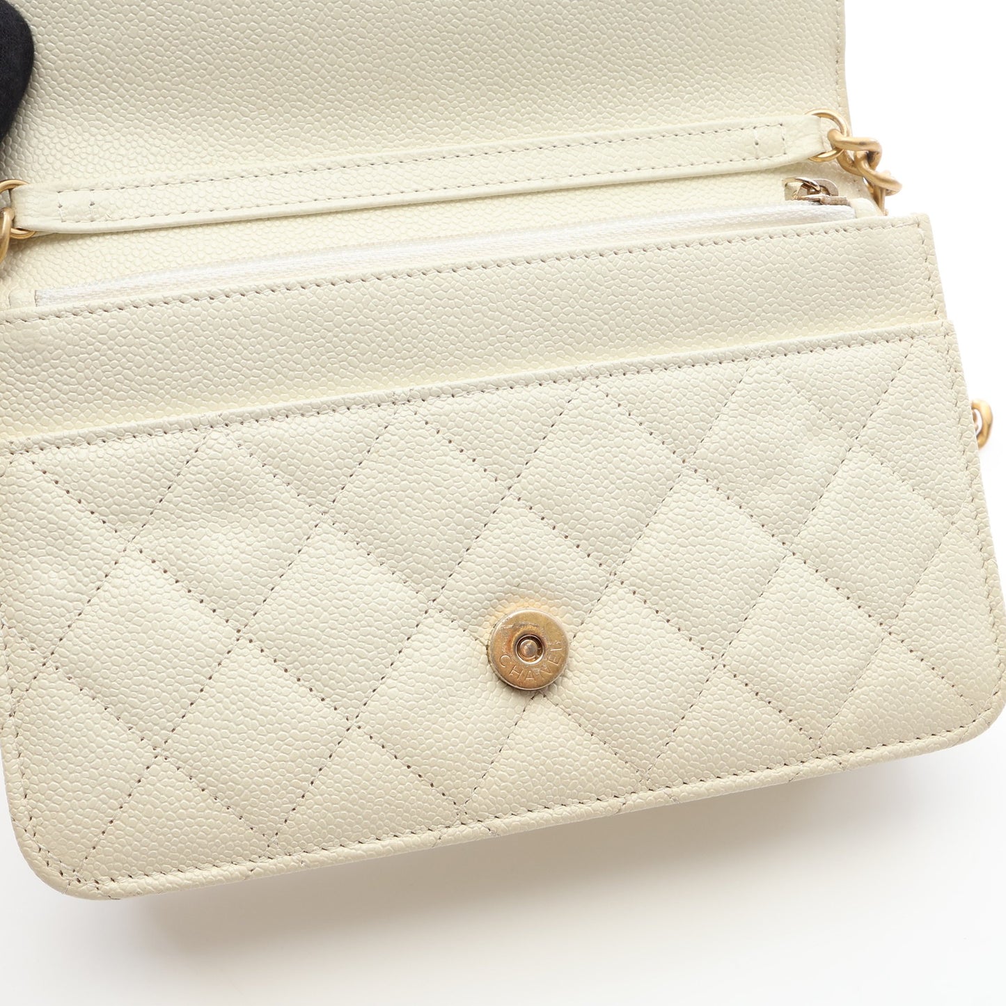 マトラッセ ショルダーウォレット キャビアスキン アイボリー ゴールド金具 シャネル バッグ CHANEL