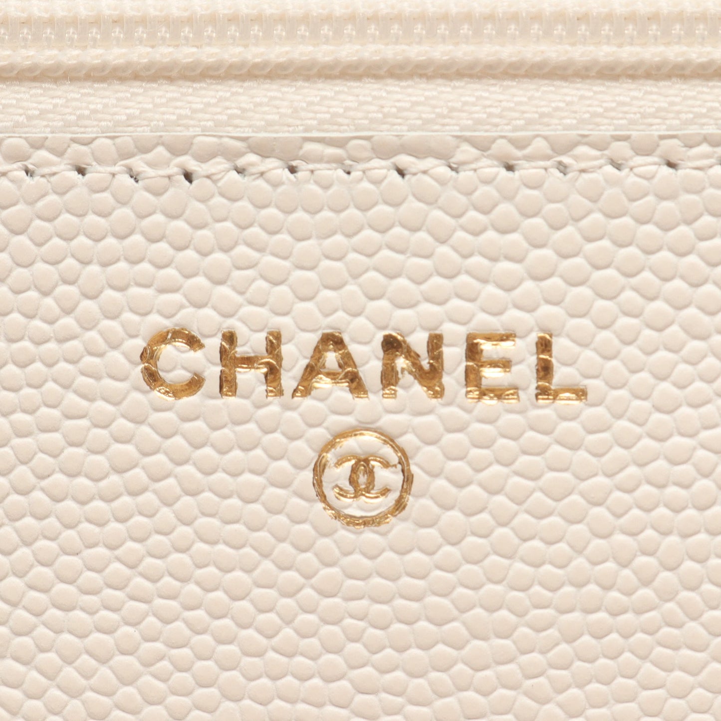 マトラッセ トランプ チェーンショルダーバッグ キャビアスキン ホワイト ゴールド金具 シャネル バッグ CHANEL