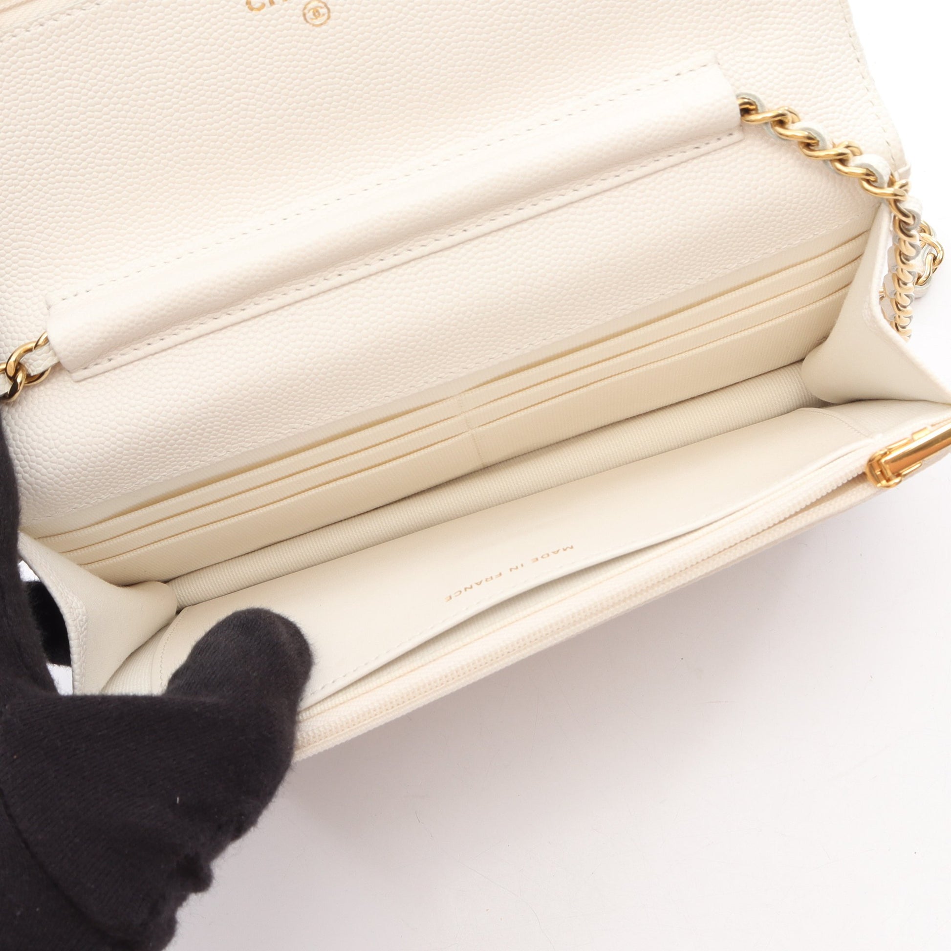 マトラッセ トランプ チェーンショルダーバッグ キャビアスキン ホワイト ゴールド金具 シャネル バッグ CHANEL